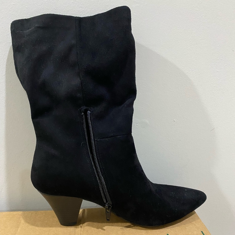 Black Universal Threads Boots - image 1